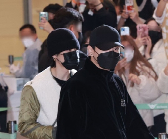 그룹 방탄소년단(BTS) 정국(오른쪽)과 지민.<연합뉴스 자료사진>